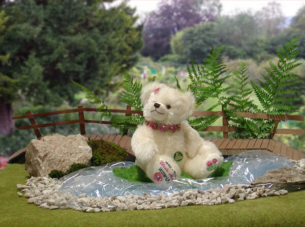 Seerosen Water Lily Bear